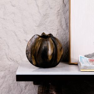 Luxury Textured Metal Vase Model: KB5006